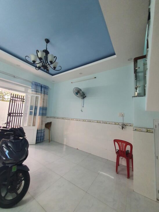Bán nhà mặt phố Linh Xuân, Thủ Đức, 57m², 4 tỷ, sổ đỏ