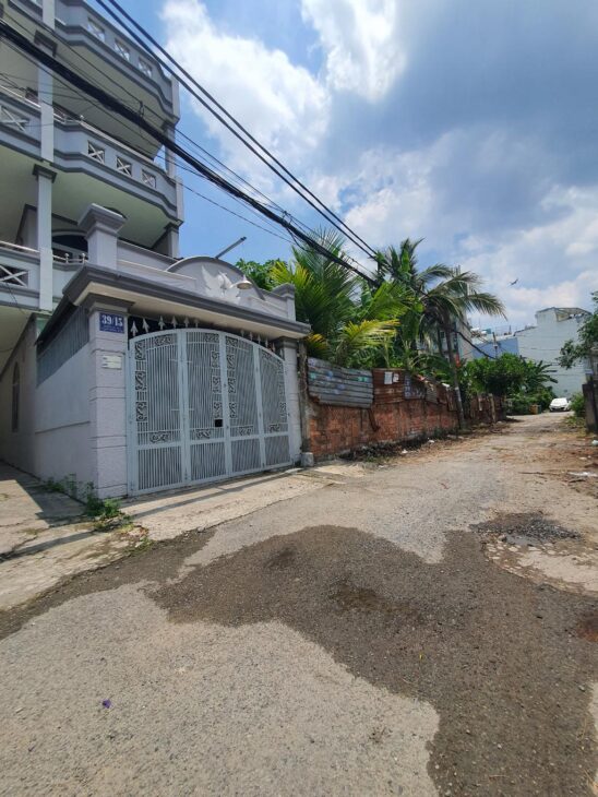 NHÀ LINH ĐÔNG 49M2. 2 TẦNG 2PN KIÊN CỐ. ĐƯỜNG 22 200M. GIÁ 4.3 TỶ. THƯƠNG LƯỢNG.