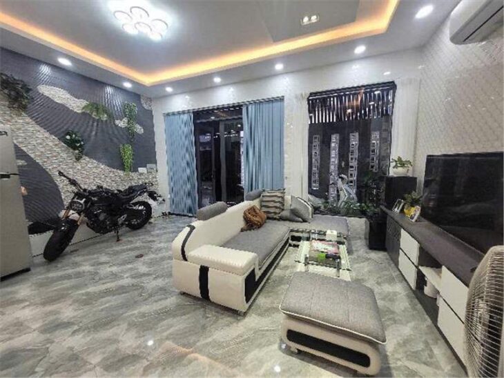 5.5x9m, BÁN NHÀ 4 TẦNG, HXH, TRƯỜNG CHINH, P12 TÂN BÌNH, NHỈNH 8 TỶ