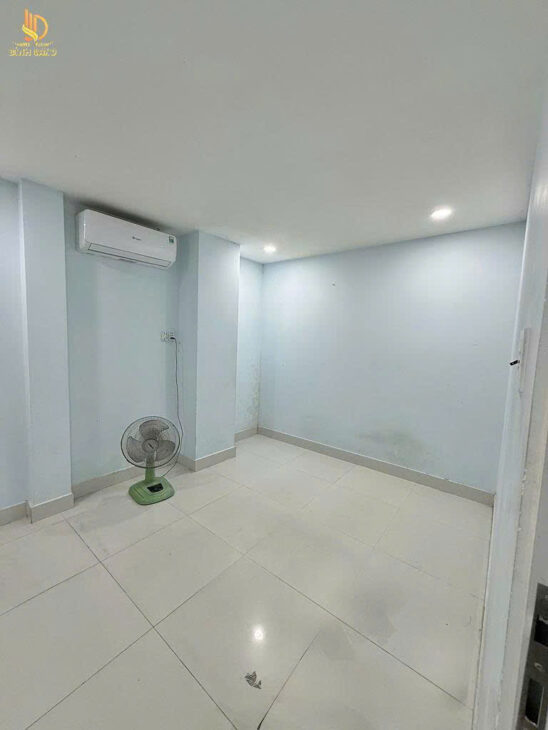 Bán Nhà Gò Vấp Hẻm 8M 5 Tầng 4,5×18 Dương Quảng Hàm F5 8,xTỷ