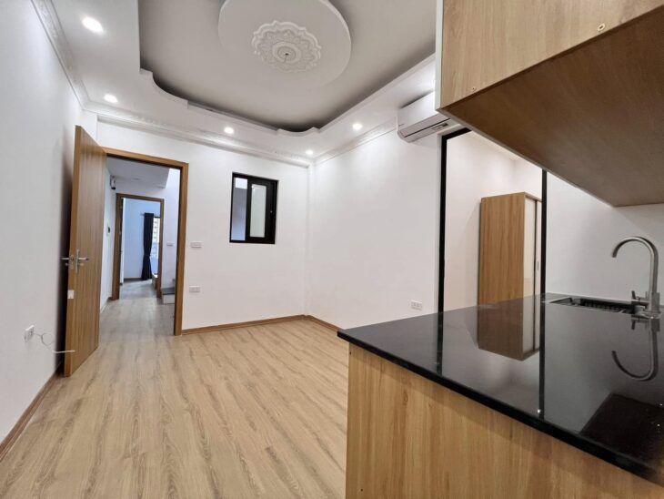 Nhà Phố Kim Mã- BA ĐÌNH 6.5 tỷ, 34M2 x6Tầng. Ngõ thông,ô tô tránh+kinh doanh