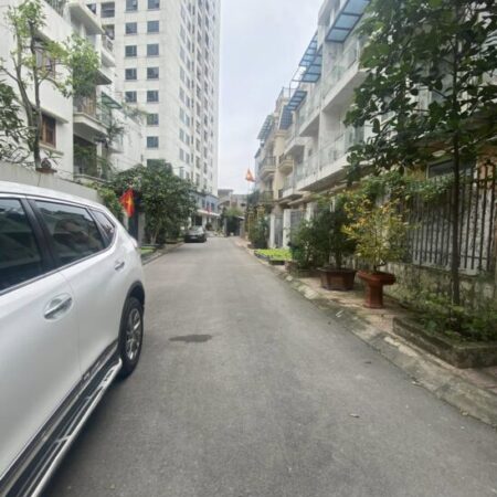 Cho thuê biệt thự Tây Hà, Tố Hữu, 200m2, 4 tầng, thang máy làm văn phòng, nhà ở