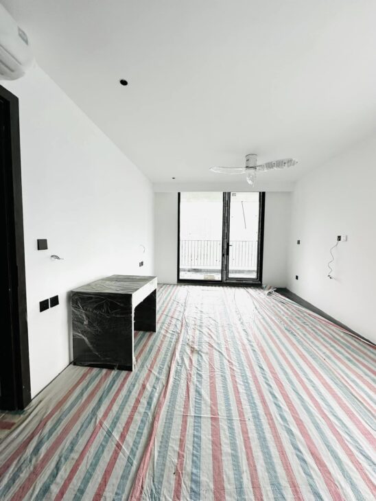 Bán Nhà Mặt Phố Quận Tây Hồ , 200m2 , 6 Tầng , Mặt tiền 8,5m , Gía chỉ 200 Tỷ