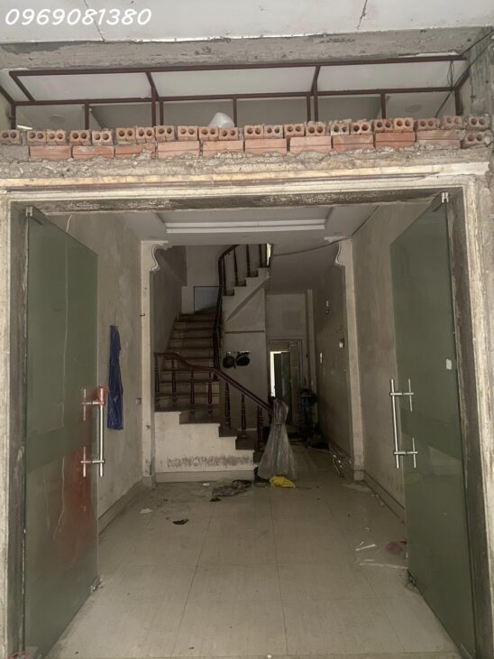 BÁN NHÀ NGUYỄN TRÃI 57 M 4T MT3,2M GIÁ NHỈNH 9 TỶ ! VÀI BƯỚC CHÂN RA ĐƯỜNG NGUYỄN TRÃI . CÒN THƯƠNG