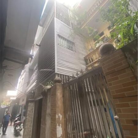 BÁN NHÀ NGUYỄN TRÃI 57 M 4T MT3,2M GIÁ NHỈNH 9 TỶ ! VÀI BƯỚC CHÂN RA ĐƯỜNG NGUYỄN TRÃI . CÒN THƯƠNG