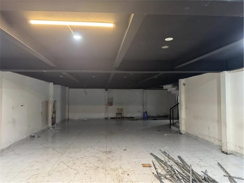 Bán nhà mặt phố Lạc Long Quân, Quận Tây Hồ, 150m2, Mặt tiền hơn 7m, giá chỉ 88 tỷ