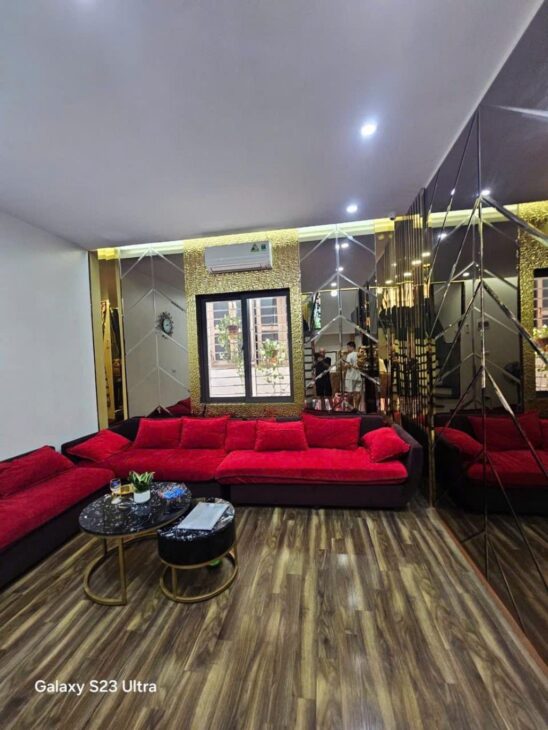 NHÀ BÁN NGUYỄN CHÍ THANH ĐỐNG ĐA 40M 5 TẦNG, KHU PHÂN LÔ Ô TÔ TRÁNH -18 TỶ