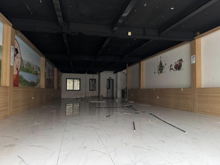 Bán nhà mặt phố Lạc Long Quân, Quận Tây Hồ, 150m2, Mặt tiền hơn 7m, giá chỉ 88 tỷ