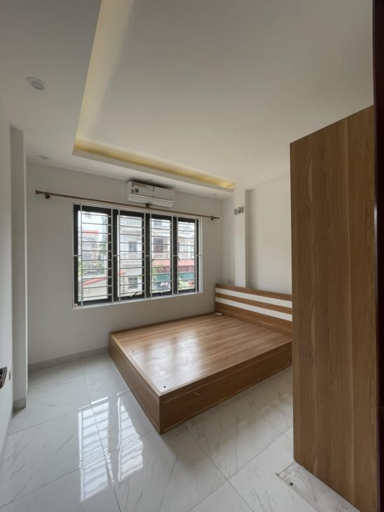 Hàng hot ! GIÁ RẺ ! Nhỉnh 4 tỷ có nhà 4 tầng đầy đủ nội thất, giáp dịch vụ 25,2 ha