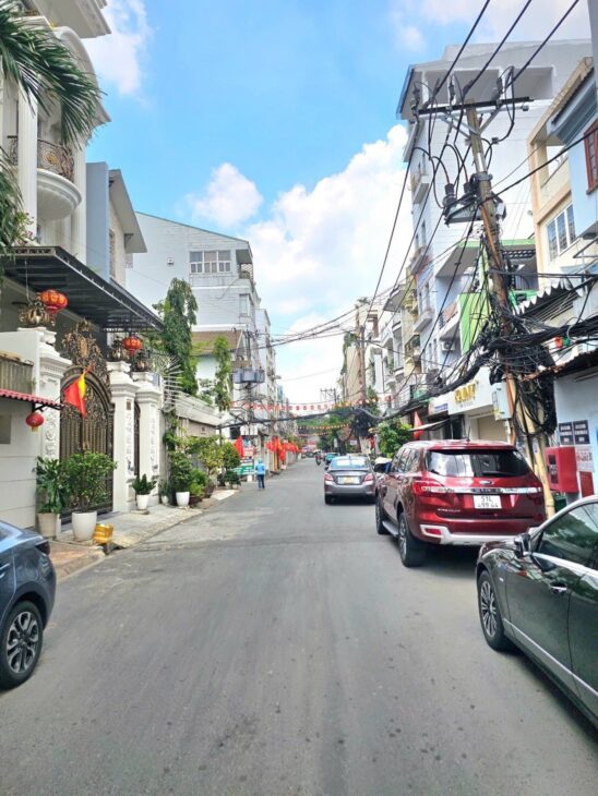 BÁN NHÀ 3 TẦNG CĂN GÓC 2 MẶT TIỀN 10M- NGAY NHÀ GA T3 – 3 TẦNG – 62M2 (4.4mX14.5m) – GIÁ 11.9 tỷ