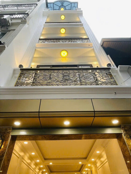 NHÀ ĐẸP 40M, 6 TẦNG THANG MÁY GẦN NGÃ TƯ CÁT LINH ĐỐNG ĐA – 12,6 TỶ