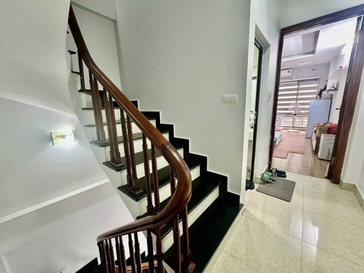 BÁN NHÀ KHƯƠNG ĐÌNH . 30M 5T MT3,5 GIÁ NHỈNH 7 TỶ CON THƯƠNG LUỌNG !