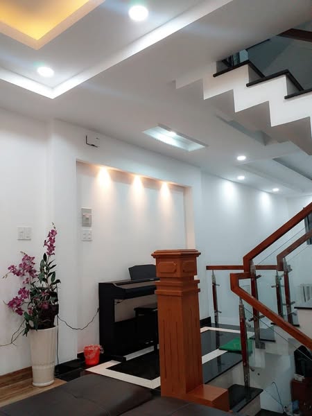 Cần bán nhà Vườn Lài ô tô thông – 5m x 18m – 3 tầng – Nhỉnh 6 tỷ