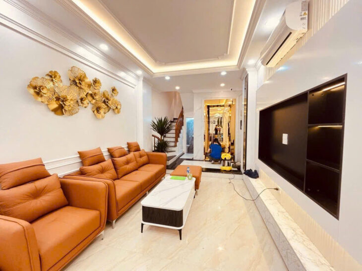 NHÀ ĐẸP 40M, 6 TẦNG THANG MÁY GẦN NGÃ TƯ CÁT LINH ĐỐNG ĐA – 12,6 TỶ