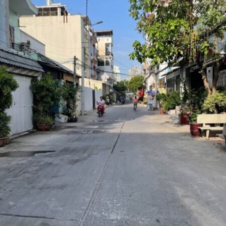 Nhà riêng đường Huỳnh Tấn Phát cách 50m. Hẻm thông tứ tung chỉ 11.8 tỷ Lh Mr Tâm 0849131413