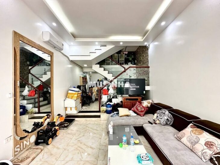 Bán nhà lô 7 Lê Hồng Phong, 40m 4 tầng, Giá 3.85 tỉ gần BigC