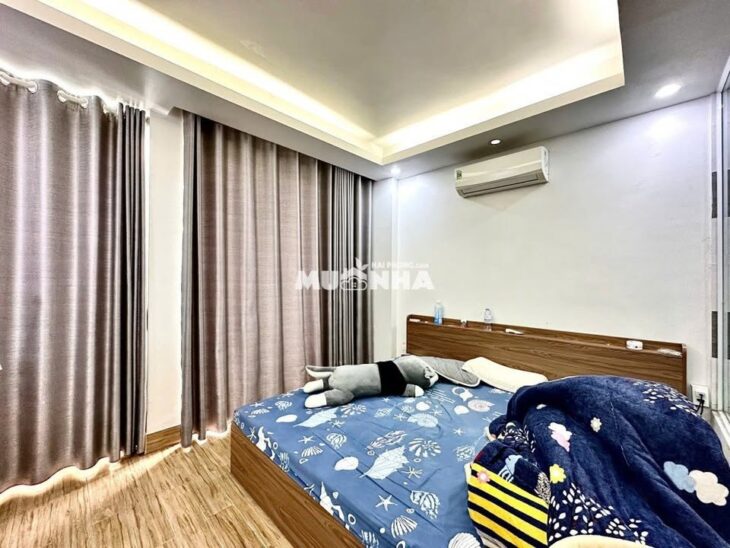 Bán nhà lô 7 Lê Hồng Phong, 40m 4 tầng, Giá 3.85 tỉ gần BigC