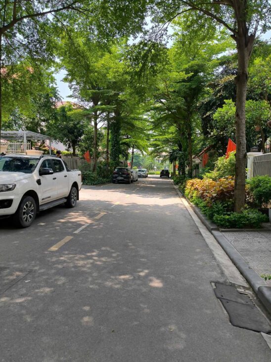 Bán biệt thự 250m2 5 tầng khu đô thị Bắc Hà, Tố Hữu, vị trí đẹp, sổ đỏ chính chủ