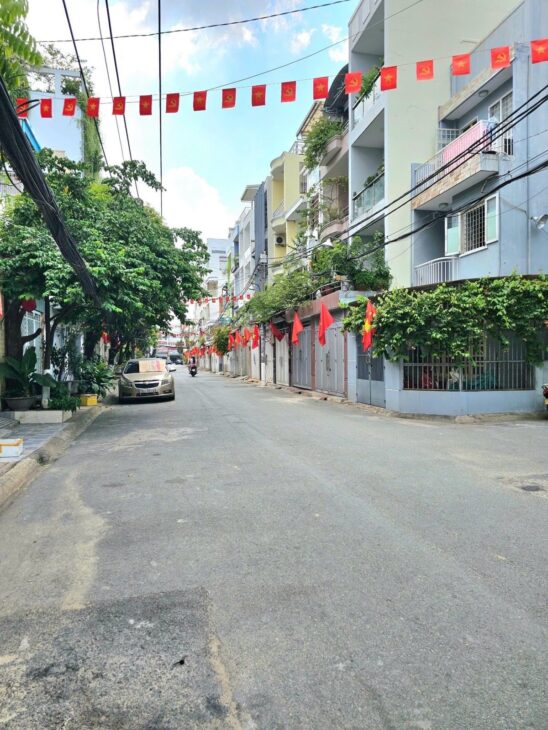 BÁN NHÀ 3 TẦNG CĂN GÓC 2 MẶT TIỀN 10M- NGAY NHÀ GA T3 – 3 TẦNG – 62M2 (4.4mX14.5m) – GIÁ 11.9 tỷ