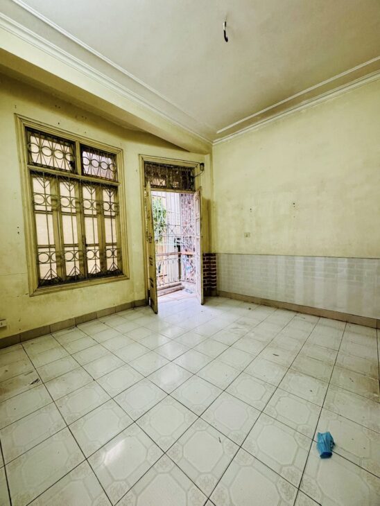 Bán nhà phân lô phố Nguyên Hồng – Đống Đa, 36m2 oto tránh – kinh doanh giá 16,3 tỷ