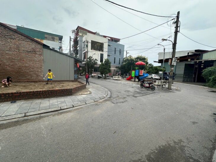 LÔ GÓC! HOA KHÔI TRONG LÀNG Z153, UY NỖ ĐÔNG ANH NHỈNH 5 TỈ XÍU XIU