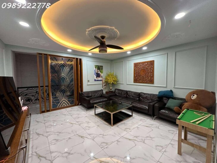 SIÊU PHẨM ĐẸP BÀU CÁT, ÔTÔ NGỦ BÊN TRONG, 5x22M, 5 TẦNG, THANG MÁY, NỞ HẬU, NỘI THẤT CAO CẤP VÀ