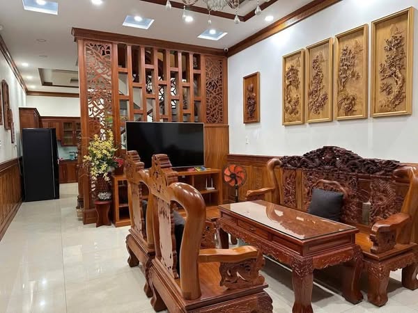 LÊ VĂN KHƯƠNG _Q12_HẺM XE HƠI QUA NHÀ