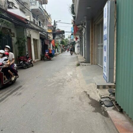 Chủ nhà cần tiền nên mới bán gấp nhà mặt đường Đông Mỹ- Thanh Trì, mt rộng, kinh doanh đỉnh. ????