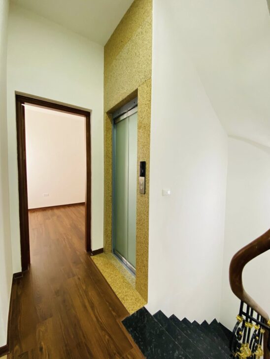 Bán nhà Phân Lô Ôtô tránh Hoàng Văn Thái 50/55m x 5Tầng Thang máy, MT 4.7m 21.6 Tỷ