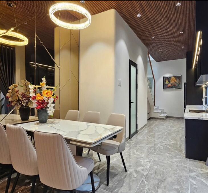 Q7- TIỂU BIỆT THỰ- CÁCH MẶT TIỀN PHẠM HỮU LẦU VÀI BƯỚC CHÂN- DT66m2 Giá Chỉ 6,5 Tỷ LH 0849.131.413