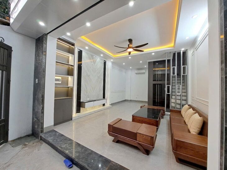 Chính chủ bán nhà 121 Thạch Bàn, Long Biên, Hà Nội.