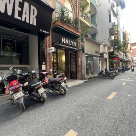 PHỐ THỜI TRANG-Mặt Phố Đông Các (Hoàng Cầu,Ô Chợ Dừa) 64/70m,8T Thang máy 38 Tỷ PHỐ THỜI TRANG-Mặt Phố Đông Các (Hoàng Cầu,Ô Chợ Dừa) 64/70m,8T Thang máy 38 Tỷ