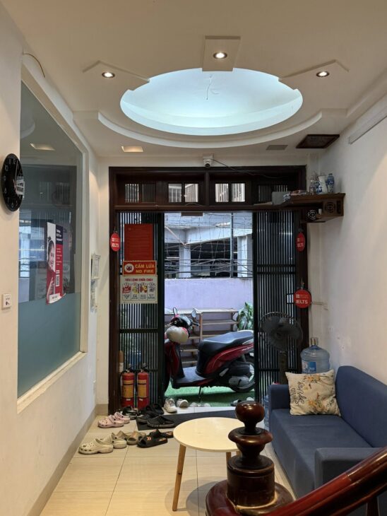 BÁN NHÀ NGUYỄN THỊ ĐỊNH !40 M 5T MT6M GIÁ 10,8 TỶ NGÕ RỘNG 10M RA Ô TÔ TRÁNH .