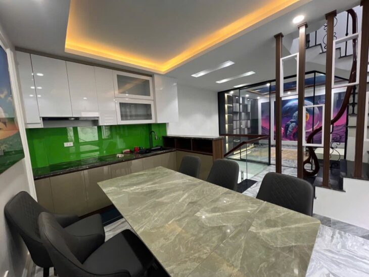 SIÊU ĐẸP ĐỘI CẤN- BA ĐÌNH,NGÕ RỘNG -42M2 x 5 Tầng,4 PN ĐỦ CÔNG NĂNG -CHỈ VIỆC VỀ Ở