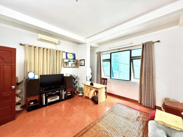 Bán hoa hậu mặt ngõ lớn phân lô 62m2 giá 16.5 tỷ ô tô tránh, kinh doanh tại Chùa Bộc Đống Đa