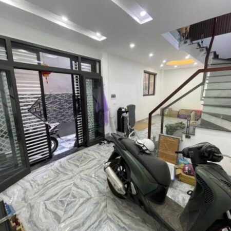 SIÊU ĐẸP ĐỘI CẤN- BA ĐÌNH,NGÕ RỘNG -42M2 x 5 Tầng,4 PN ĐỦ CÔNG NĂNG -CHỈ VIỆC VỀ Ở