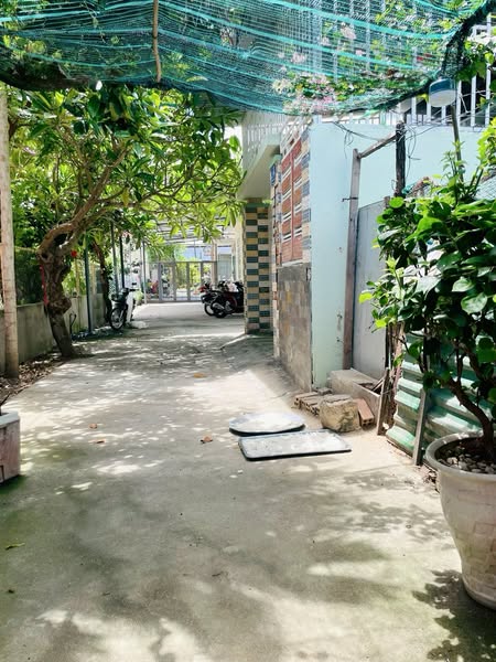 BÁN NHÀ 2 TẦNG HẺM Ô TÔ GẦN NHÀ HÀNG ĐỒNG XANH VĨNH NGỌC