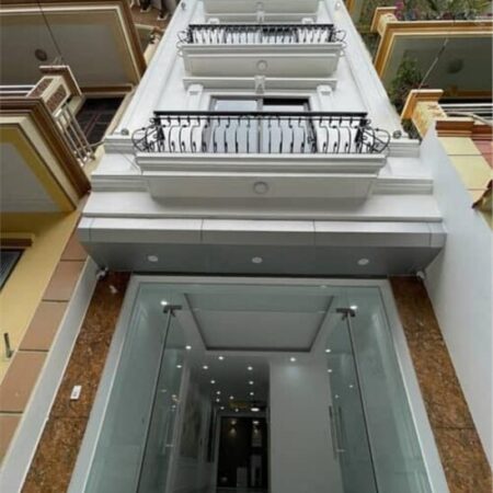 NHÀ 5 TẦNG MỚI KOONG – THANG MÁY – GARA Ô TÔ – DÂN TRÍ CAO – NHỈNH 10 T.Ỷ