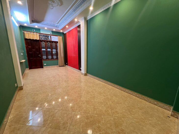 Nhà Phố Kim Mã- BA ĐÌNH 6.5 tỷ, 34M2 x6Tầng. Ngõ thông,ô tô tránh+kinh doanh