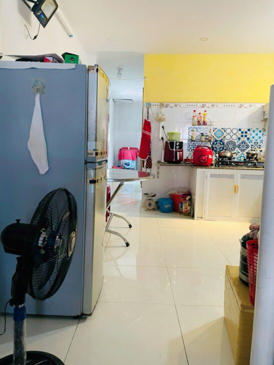 BÁN NHÀ 2 TẦNG HẺM Ô TÔ GẦN NHÀ HÀNG ĐỒNG XANH VĨNH NGỌC