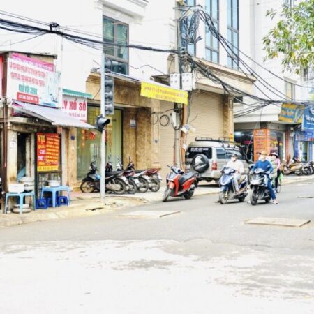 MẢNH ĐẤT LÔ GÓC VUÔNG VẮN- MP Định Công Thượng 145m/ MT 8m 45 Tỷ 3 Mặt Thoáng