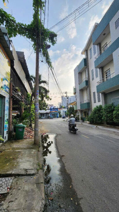 Bán Nhà Quận 2 Nguyễn Duy Trinh 220M2 57Tỷ Lô Góc Ngang 9M