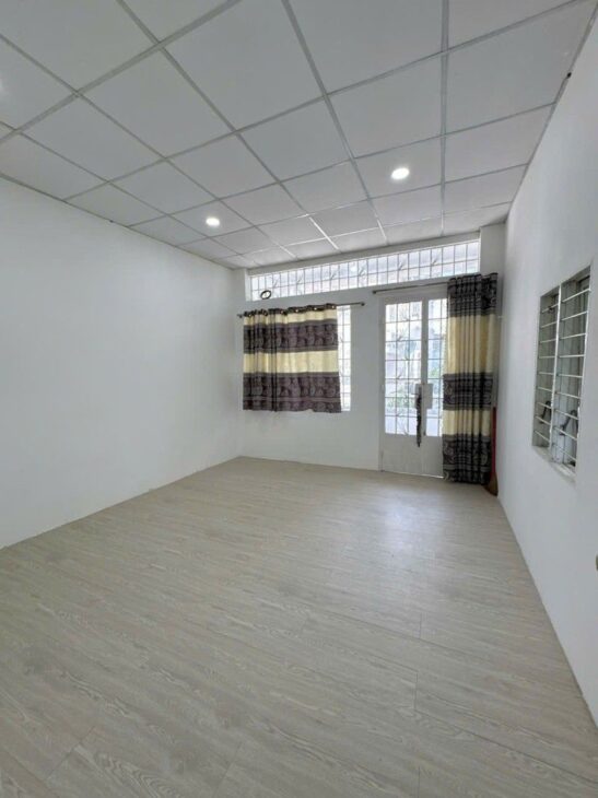 NHÀ ĐƯỜNG ĐIỆN BIÊN PHỦ , BÌNH THẠNH – 38M – 2 TẦNG – 2 PN – LÔ GỐC THOÁNG – XE HƠI TỚI NHÀ – THUẬN