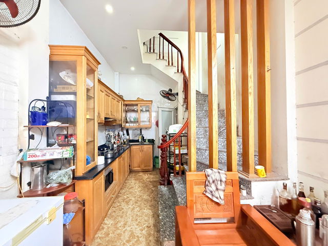 Bán Nhà 6 Tầng Hồ Tây – 2 Mặt Thoáng – Gần Phố – Gần Hồ Tây