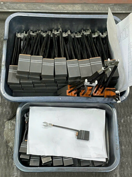 Tổng kho cung cấp các loại bột Graphite, Điện cực than chì, tấm Graphite