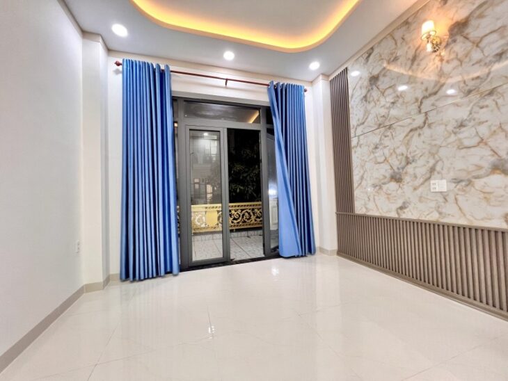Bán nhà ĐẸP 1 Trệt 2 Lầu Dĩ An,đường nhựa 10m, full nội thất,gần TTYT