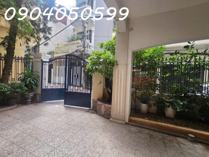 BIỆT THỰ SIÊU VIP – LÔ GÓC 3 MẶT THOÁNG – GARA Ô TÔ ĐỖ CỬA – 40M RA PHỐ – SỔ ĐẸP