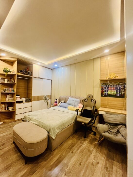 Bán Biệt Thự Mini 159 m2, 3 tầng, đường N10, P. Phú Hữu, Q.9, 159m², giá 23 tỷ