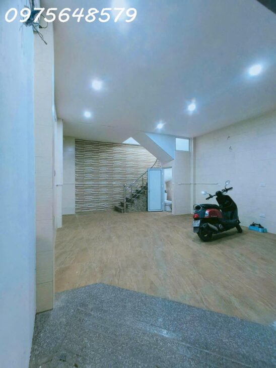 Bán nhà ngõ Chợ khâm thiên 45m 6 tầng khép kín Gần phố Giá tốt