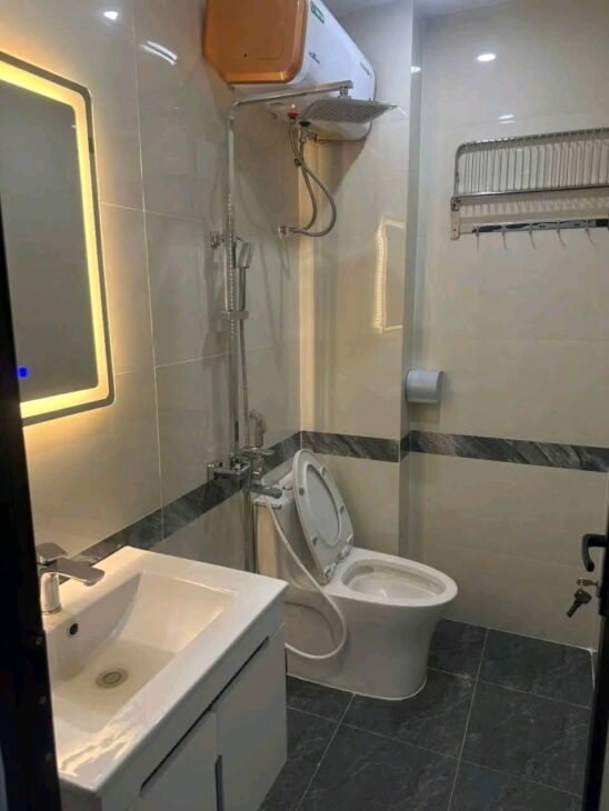 NHÀ PHỐ XÔM PHÚ LƯƠNG BA LA QUANG TRUNG HÀ ĐÔNG 39M 5 TẦNG GIÁ HƠN 6 TỶ